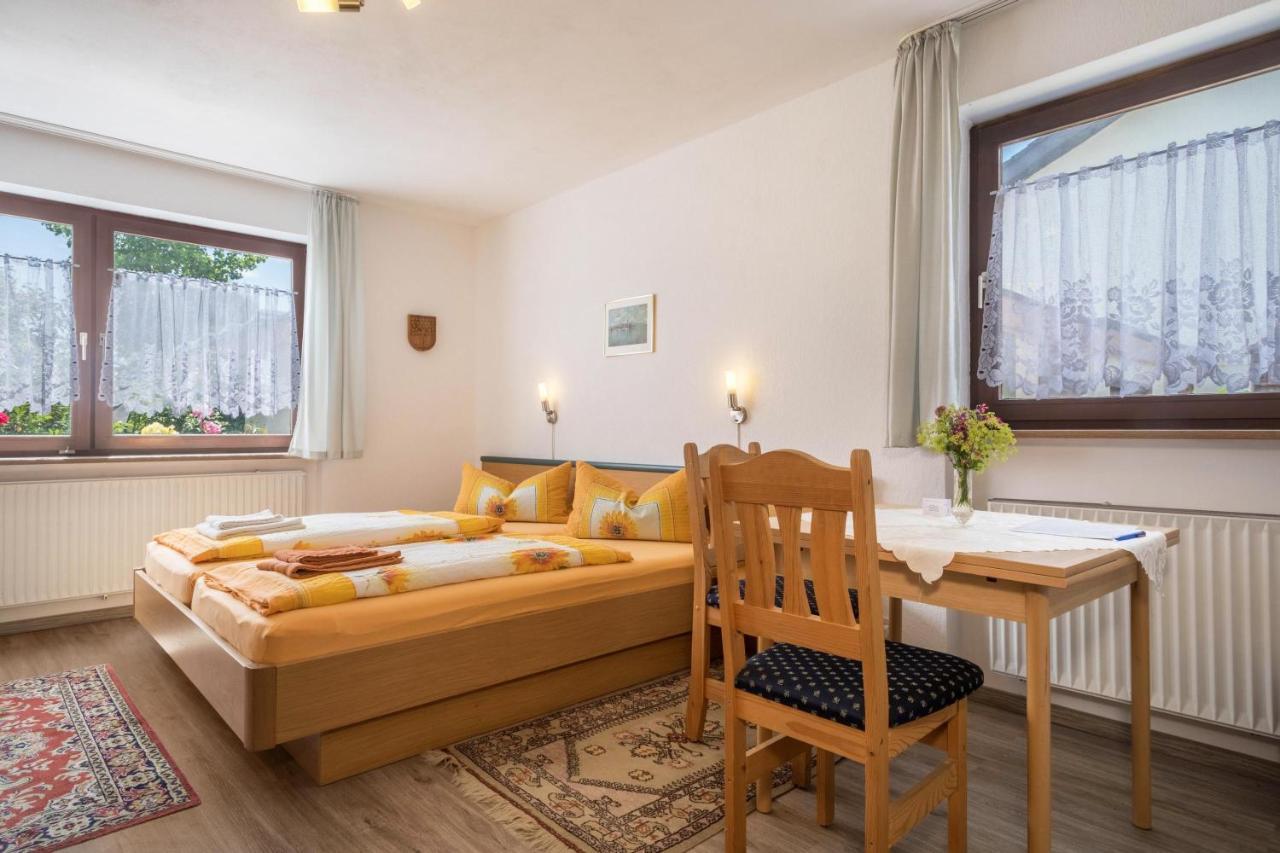 Bett Und Fruehstueck Bei Gertrud Lägenhet Hergensweiler Exteriör bild